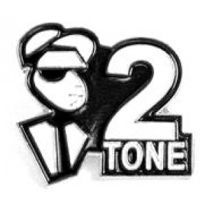 Pin 'Two Tone Head' black & white
